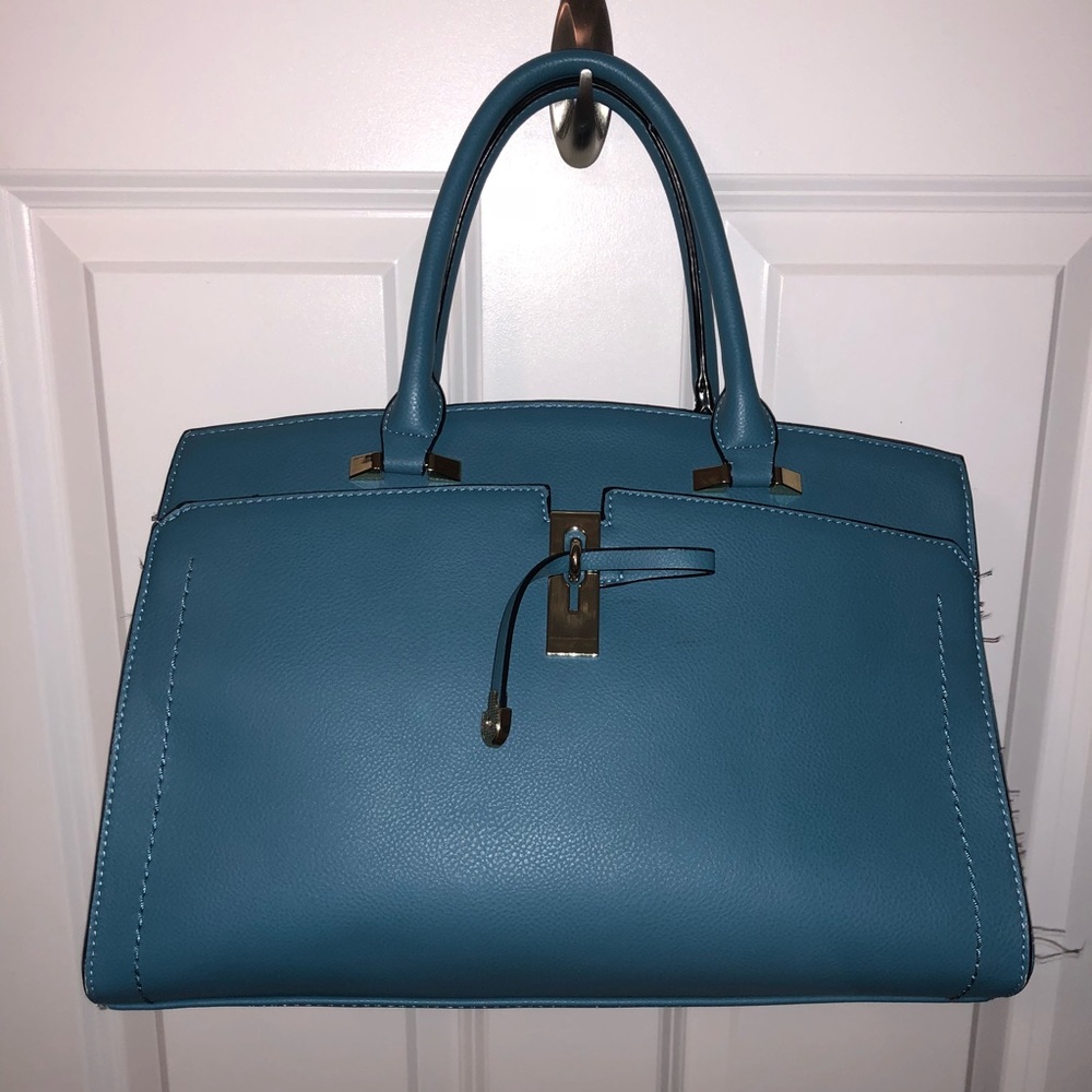 Blue doctors bag NY&CO Eva Mendez 💙💙💙